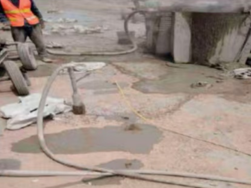 玉山水泥混凝土路面板底注浆技术 路面脱空注浆整治方案